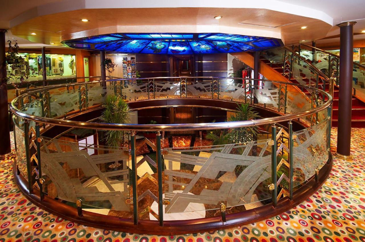 Nile Carnival Cruise 4Nt Lxr Thursday 3Nt Asw Monday Luxor Kültér fotó