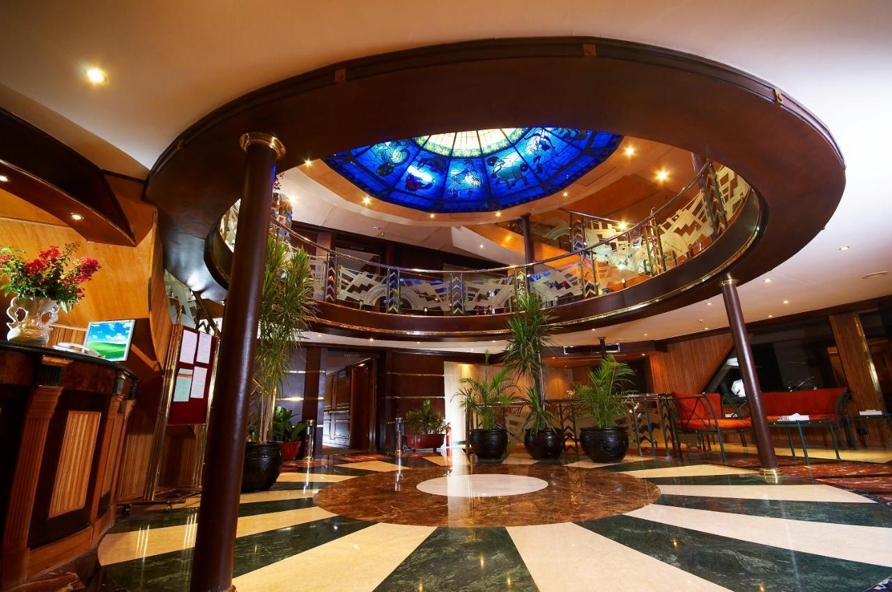 Nile Carnival Cruise 4Nt Lxr Thursday 3Nt Asw Monday Luxor Kültér fotó